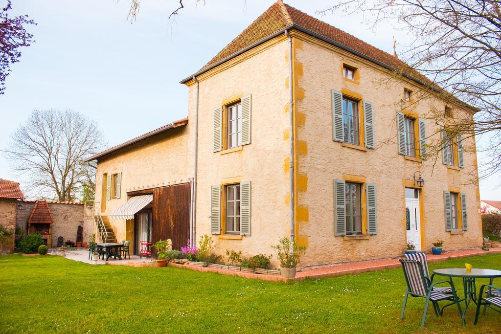 Aux Ronzieres Bed and Breakfast Pouilly-sous-Charlieu Rum bild